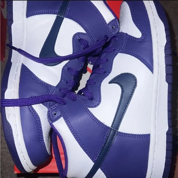 Women’s/Boys Nike dunk high - Picture 4 of 6